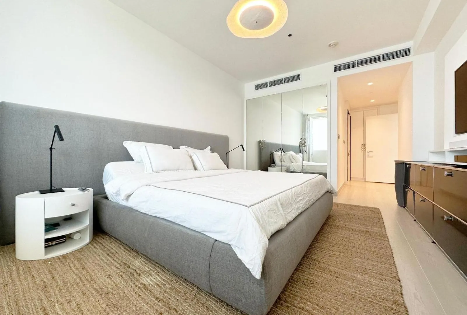 Luxury Two Bedroom Apartment On The Palm Dubai